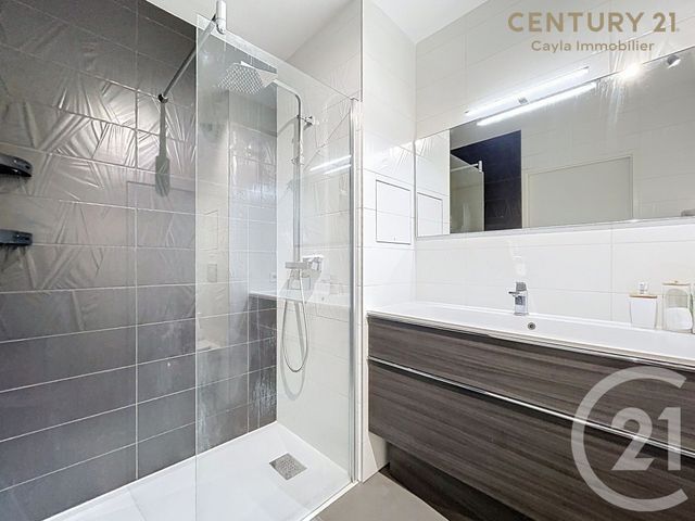 Appartement F2 à louer - 2 pièces - 33.34 m2 - PUTEAUX - 92 - ILE-DE-FRANCE - Century 21 Cayla Immobilier