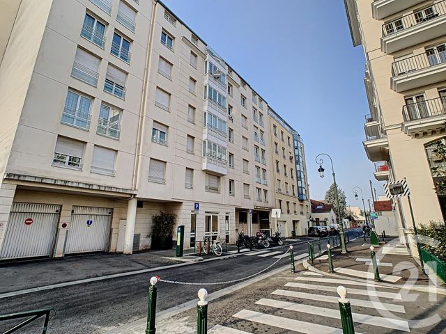Appartement à vendre - 2 pièces - 50.06 m2 - PUTEAUX - 92 - ILE-DE-FRANCE - Century 21 Cayla Immobilier