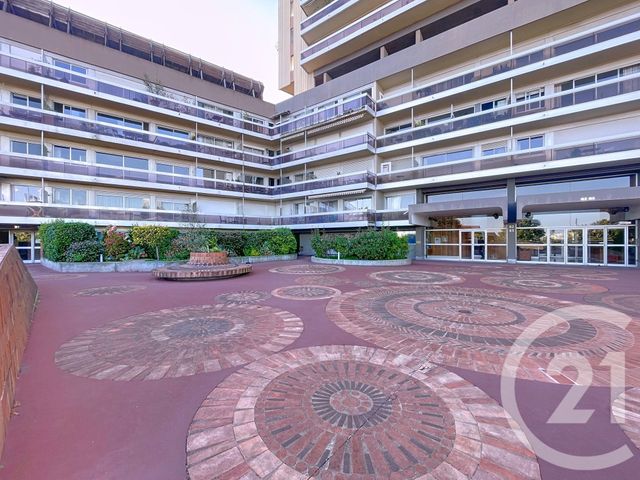 Appartement F1 à louer - 1 pièce - 23.3 m2 - PUTEAUX - 92 - ILE-DE-FRANCE - Century 21 Cayla Immobilier