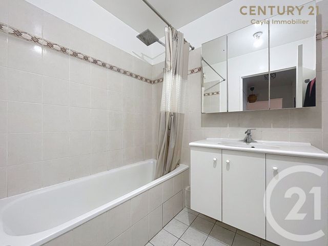 Appartement F2 à louer - 2 pièces - 47.01 m2 - PUTEAUX - 92 - ILE-DE-FRANCE - Century 21 Cayla Immobilier