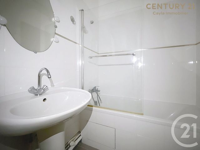 Appartement F2 à louer - 2 pièces - 53.6 m2 - PUTEAUX - 92 - ILE-DE-FRANCE - Century 21 Cayla Immobilier