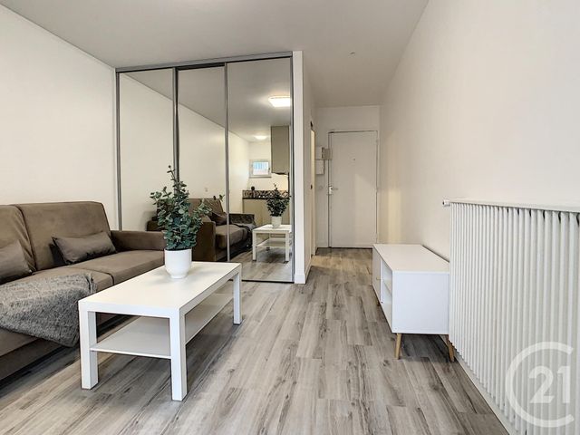 Appartement F1 à louer - 1 pièce - 20.5 m2 - PUTEAUX - 92 - ILE-DE-FRANCE - Century 21 Cayla Immobilier