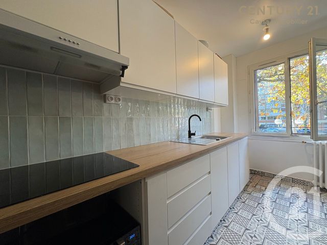 Appartement à louer - 2 pièces - 43.03 m2 - MONTROUGE - 92 - ILE-DE-FRANCE - Century 21 Cayla Immobilier