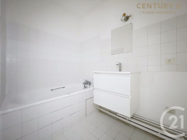 Appartement F1 à louer - 1 pièce - 29.91 m2 - PUTEAUX - 92 - ILE-DE-FRANCE - Century 21 Cayla Immobilier