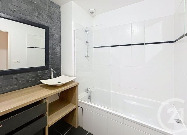 Appartement F3 à louer - 3 pièces - 62.63 m2 - ERMONT - 95 - ILE-DE-FRANCE - Century 21 Cayla Immobilier