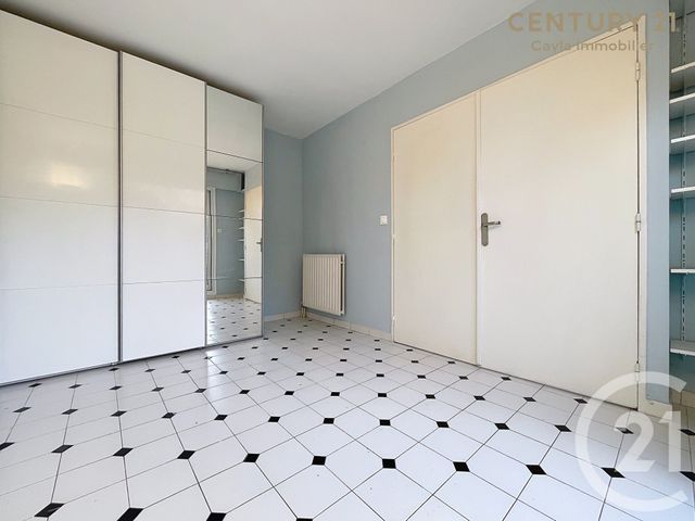 Appartement à louer - 2 pièces - 40.17 m2 - PUTEAUX - 92 - ILE-DE-FRANCE - Century 21 Cayla Immobilier