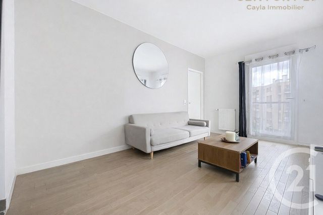 Appartement F2 à louer - 2 pièces - 43.58 m2 - PUTEAUX - 92 - ILE-DE-FRANCE - Century 21 Cayla Immobilier