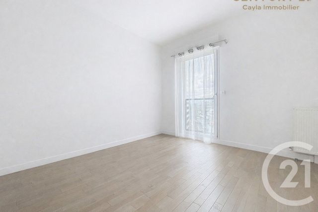 Appartement F2 à louer - 2 pièces - 43.58 m2 - PUTEAUX - 92 - ILE-DE-FRANCE - Century 21 Cayla Immobilier