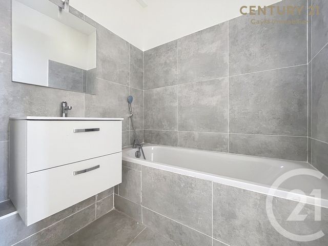 Appartement F4 à louer - 4 pièces - 70.06 m2 - PUTEAUX - 92 - ILE-DE-FRANCE - Century 21 Cayla Immobilier