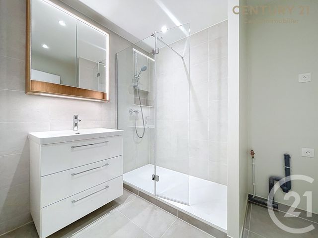 Appartement F2 à vendre - 2 pièces - 51.8 m2 - COURBEVOIE - 92 - ILE-DE-FRANCE - Century 21 Cayla Immobilier