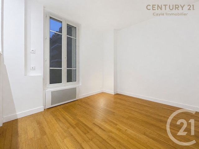 Appartement F1 à louer - 1 pièce - 16.35 m2 - PUTEAUX - 92 - ILE-DE-FRANCE - Century 21 Cayla Immobilier