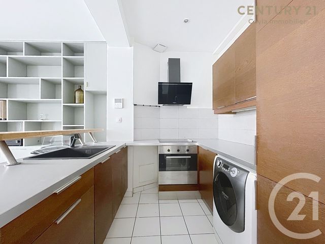 Appartement à louer - 2 pièces - 44.6 m2 - PUTEAUX - 92 - ILE-DE-FRANCE - Century 21 Cayla Immobilier