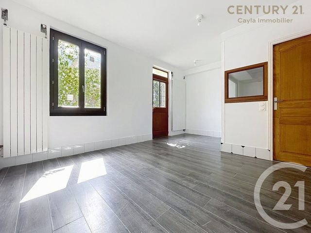 Appartement F1 à louer - 1 pièce - 26.03 m2 - SURESNES - 92 - ILE-DE-FRANCE - Century 21 Cayla Immobilier