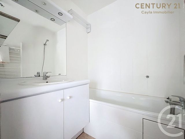 Appartement F2 à louer - 2 pièces - 44.15 m2 - PUTEAUX - 92 - ILE-DE-FRANCE - Century 21 Cayla Immobilier