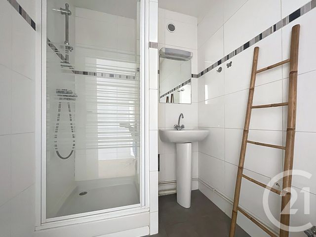 Appartement F1 à louer - 1 pièce - 20.41 m2 - PUTEAUX - 92 - ILE-DE-FRANCE - Century 21 Cayla Immobilier