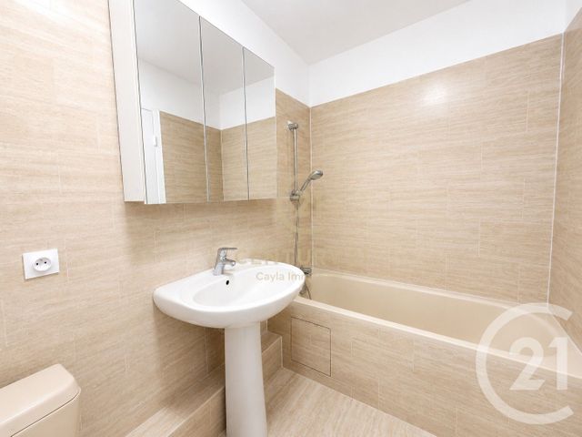 Appartement F1 à louer - 1 pièce - 29.72 m2 - PUTEAUX - 92 - ILE-DE-FRANCE - Century 21 Cayla Immobilier