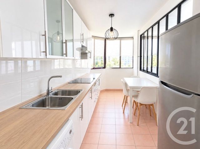 Appartement F2 à louer - 2 pièces - 49.51 m2 - PUTEAUX - 92 - ILE-DE-FRANCE - Century 21 Cayla Immobilier