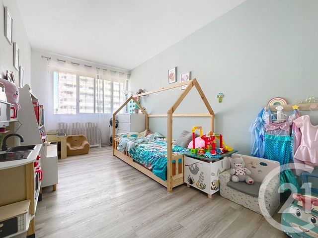 Appartement F3 à vendre - 3 pièces - 69.03 m2 - PUTEAUX - 92 - ILE-DE-FRANCE - Century 21 Cayla Immobilier