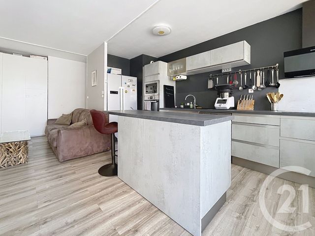 Appartement F3 à vendre - 3 pièces - 69.03 m2 - PUTEAUX - 92 - ILE-DE-FRANCE - Century 21 Cayla Immobilier