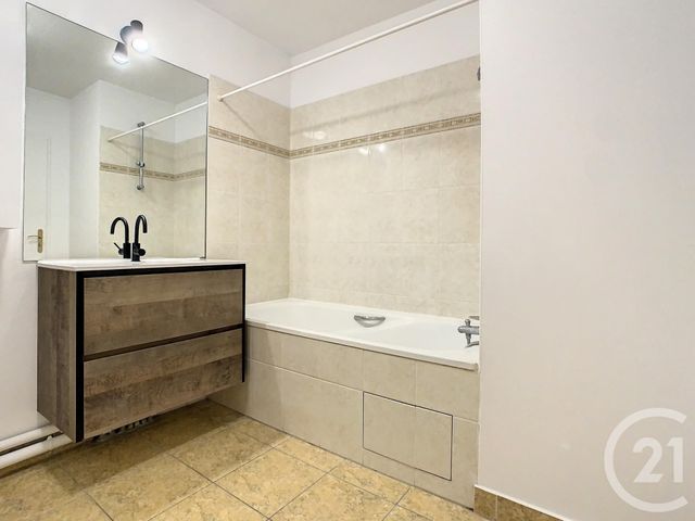 Appartement Studio à louer - 1 pièce - 32.36 m2 - PUTEAUX - 92 - ILE-DE-FRANCE - Century 21 Cayla Immobilier